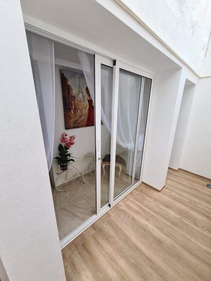 Retro 1 Bedroom Apartament *