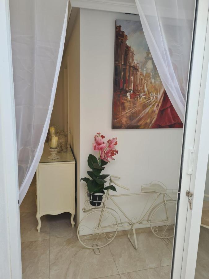 Retro 1 Bedroom Apartament *